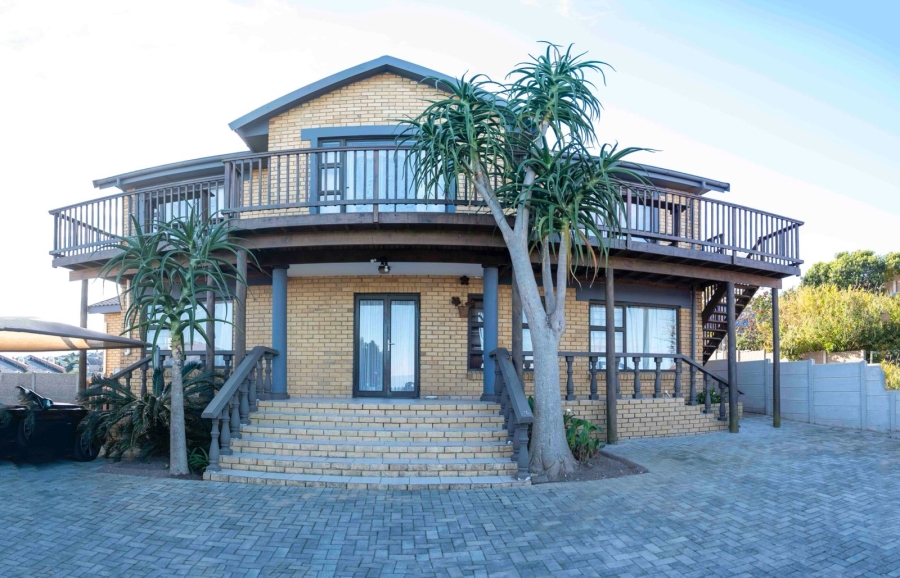 7 Bedroom Property for Sale in Dana Bay Western Cape